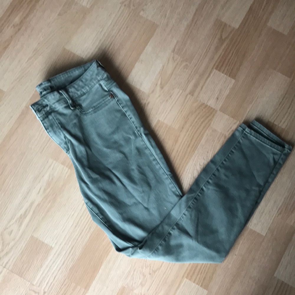 Super soft olive green jeggings size large from maurices